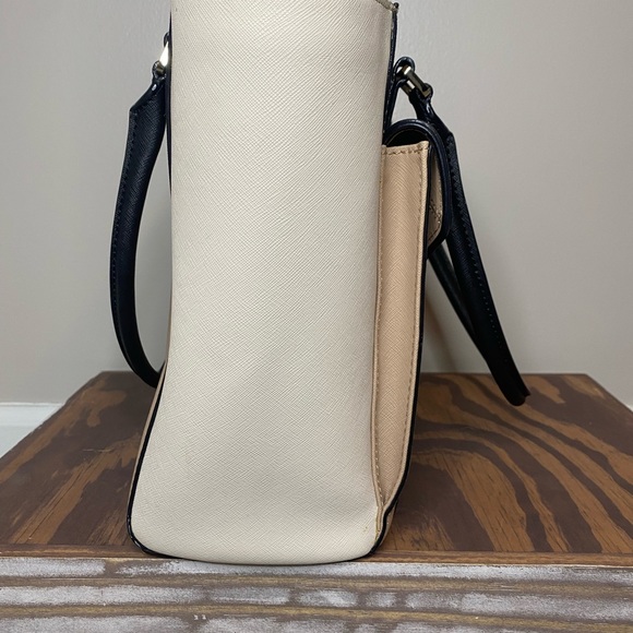 Beige and Cream Kate Spade Handbag - Picture 3 of 5